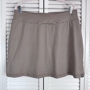 Title Nine Skort Size L Gray Pink Stripe Hiking Tennis Golf Athletic